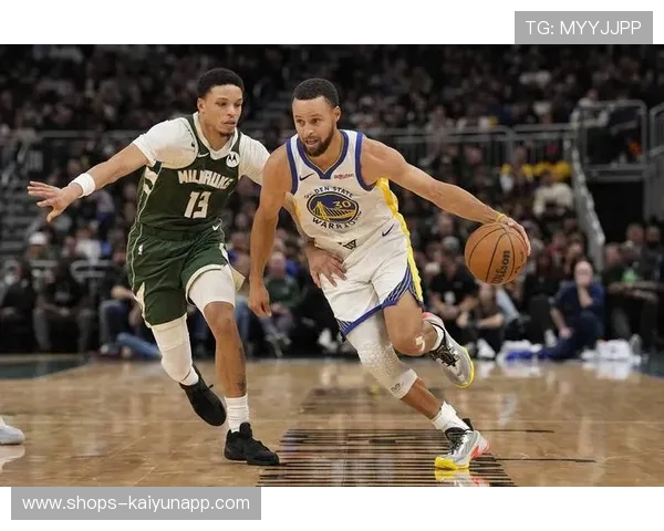 勇士逆转雄鹿，系列赛焦点战中库里三分雨不断，组图_勇士逆转雄鹿 库里遭严防字母哥兄弟